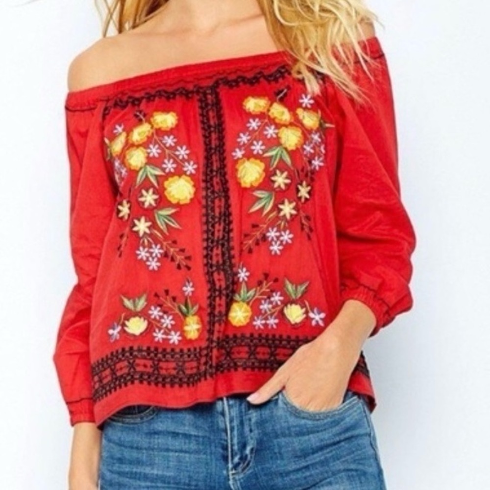 CHELSEA & VIOLET Women’s Red Floral Embroidered Off The Shoulder Top Blouse Sz S